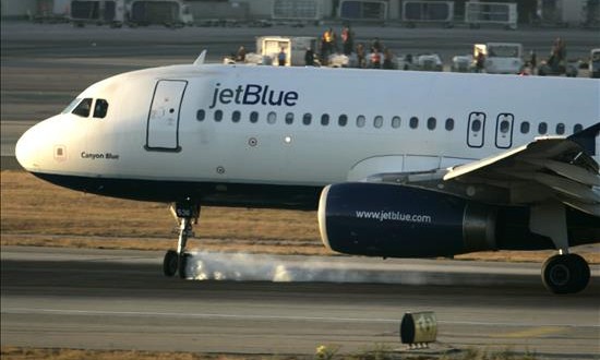 Nueva York y La Habana, conectados desde hoy con un primer vuelo de JetBlue
Vista de un avión de la compañía JetBlue.