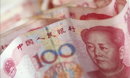 El FMI propone retrasar la inclusión del yuan en su cesta hasta septiembre 2016
Pekín ha realizado en los últimos años una importante campaña diplomática para defender la inclusión en la cesta de divisas que componen Derechos Especiales de Giro (SDR, en inglés) del FMI de su moneda, lo que otorgaría una mayor credibilidad a su economía y elevaría la confianza internacional.