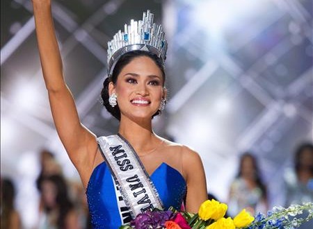 Filipinas gana la corona de Miss Universo que por instantes fue de Colombia
Imagen facilitada por la organización de Miss Universo 2015 de la candidata filipina Pia Alonzo Wurtzbach, después de ser coronada como ganadora del certamen, celebrado en Las Vegas, EEUU.
