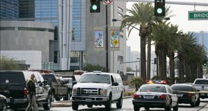 Al menos un muerto y 37 heridos en un atropello en Las Vegas
Patrullas policiales en un dispositivo en Las Vegas.