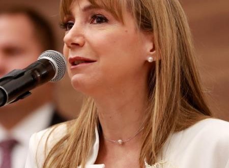 La ministra de Trabajo de Praguay, Carla Bacigalupo, participe en la presentación de una estrategia nacional para erradicar el trabajo infantil, este lunes, en Asunción (Paraguay). EFE