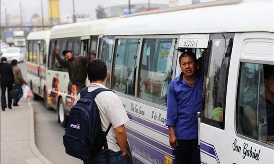 La reforma del transporte en Lima inicia con colas, quejas y algunos incidentes