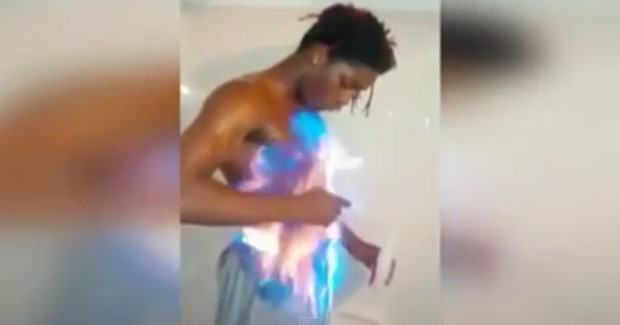 Ayuda-a-su-hijo-a-grabarse-prendiendose-fuego-y-va-a-la-cárcel