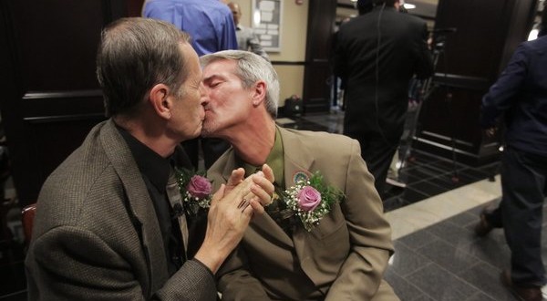 10SAMESEXweb2-articleLarge