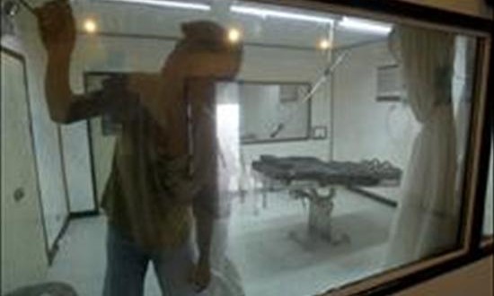 Georgia (EE.UU.) aplaza ejecuciones para estudiar la mezcla de las inyecciones
El estado de Georgia ejecuta a los condenados a la pena capital con una inyección letal de 5.000 miligramos de pentobarbital, dosis que es entre 25 a 40 veces más alta de la dosis considerada mortal. EFE/Archivo