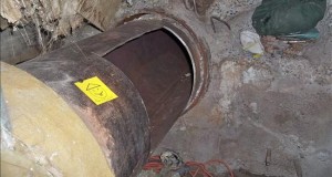 Vista de la tubería por la que los reclusos David Sweat y Richard Matt escaparon del penal de máxima seguridad de Clinton en Dannemora, Nueva York (Estados Unidos), el 6 de junio de 2015.