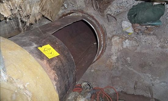 Vista de la tubería por la que los reclusos David Sweat y Richard Matt escaparon del penal de máxima seguridad de Clinton en Dannemora, Nueva York (Estados Unidos), el 6 de junio de 2015.