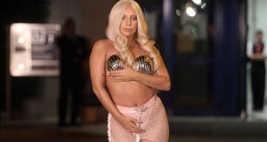 Lady Gaga pide medidas para combatir los abusos sexuales en las universidades