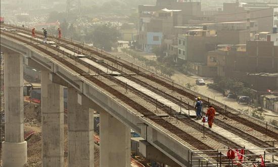 Perú concluyó en 2014 once operaciones por un total de 8.100 millones de dólares, ocho de las cuales fueron energéticas, mientras que la más grande -la línea 2 del metro de Lima, por 5.300 millones de dólares- fue en el sector del transporte.
