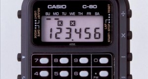 El nostálgico mundo de los relojes Casio, precursores de los "smartwatch"
Imagen cedida por Casio de un reloj de pulsera calculadora "C-80" creado por la empresa nipona en 1980. El modelo se exhibe en una exposición temporal junto a otros ejemplares y aparatos como calculadoras e instrumentos musicales electrónicos patentados por el fundador de la compañía Toshio Kashio (1925-2012), que forman parte de la colección fija del Museo Memorial de la Invención Toshio Kashio de Tokio.