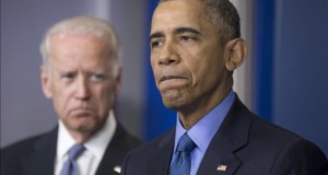 Obama expresa enorme "tristeza" e "indignación" por tiroteo en iglesia negra
El presidente estadounidense, Barack Obama (d), se dirige a los medios acompañado del vicepresidente de EEUU, Joe Biden (i), en la sala de prensa de la Casa Blanca, Washington, Estados Unidos, hoy, jueves 18 de junio de 2015.
