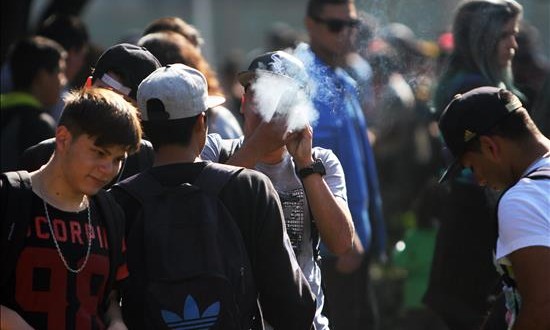 Oregón se convierte en el cuarto estado de EE.UU. donde ya es legal el cannabis
El pasado 4 de noviembre, coincidiendo con las elecciones legislativas en EE.UU., los votantes de Oregón votaron a favor de la Medida 91, que legalizaba la posesión, el cultivo y la venta de marihuana.