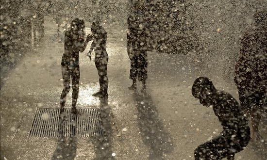 Junio de 2015 fue el más caluroso jamás registrado, según autoridades de EE.UU.
Las zonas del planeta que batieron récords de calor en junio fueron el oeste de Estados Unidos, las partes más septentrionales de Suramérica, varias regiones del centro y el oeste de África, Asia central y algunas partes del sureste asiático. EFE/Archivo