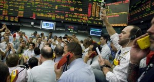 Las bolsas latinoamericanos cierran mixtos en una mala jornada en Wall Street
El índice Ibovespa de la bolsa de Sao Paulo cedió un 0,24 % y cerró en los 51.474 puntos, anotándose un volumen financiero de 4.929 millones de reales (unos 1.553 millones de dólares). EFE/Archivo