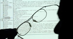 Notarios de Perú adoptan base digital de documentos desarrollada en España
Los notarios de Lima explicaron en un comunicado que Perú será el primer país de Latinoamérica en adoptar el aporte de los notarios españoles, cuya función es integrar en una única base de datos todos los actos protocolares realizados en cada oficio notarial. EFE/Archivo