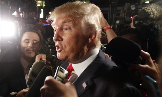 Puro espectáculo y pocas propuestas en el debate republicano eclipsado por Trump
Donald Trump minutos antes del debate de candidatos republicanos para la presidencia de Estados Unidos en el Quicken Loans Arena en Cleveland, Ohio (Estados Unidos)