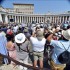 El Papa clama contra la guerra en el aniversario de la bomba de Nagasaki
Cientos de fieles se han dado cita este domingo para asistir al tradicional rezo del Angelus en la plaza de San Pedro en el Vaticano.
