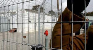 Perú recluirá a asesinos de policías en una prisión de máxima seguridad
El ministro peruano del Interior, José Luis Pérez Guadalupe, comunicó la medida en declaraciones a los medios locales después de que un policía falleciera el sábado por heridas de bala tras intentar frustrar un asalto a un autobús en el distrito limeño de Villa El Salvador.