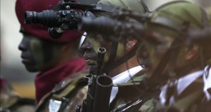 El Perú combate la trata de personas en el corazón de la selva amazónica
Imagen de archivo de soldados de los batallones de Fuerzas Especiales de Perú