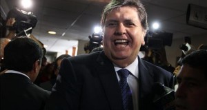 Alan García dice que los indultos que dio a narcotraficantes son legales
El expresidente de Perú Alan García