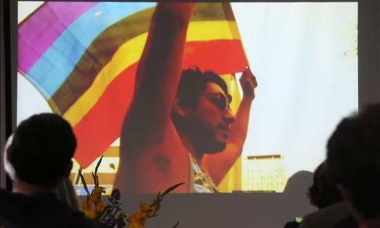 Informe sobre DDHH denuncia impunidad por el uso excesivo de la fuerza en Perú
Personas fueron registradas este viernes al observar un vídeo, durante la presentación del informe anual de la Coordinadora Nacional de Derechos Humanos (CNDDHH), en Lima (Perú).