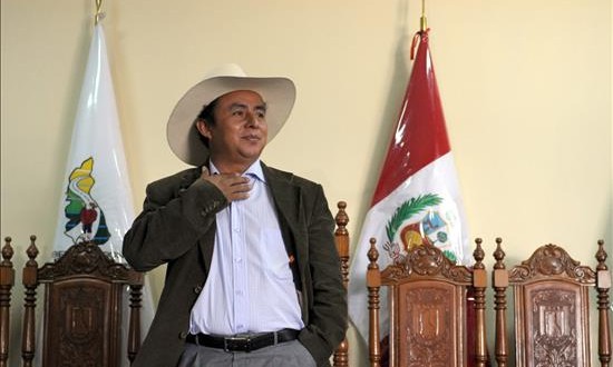 Amplían 18 meses la reclusión a gobernador regional y líder antiminero de Perú
El suspendido gobernador de la norteña región de Cajamarca, Gregorio Santos