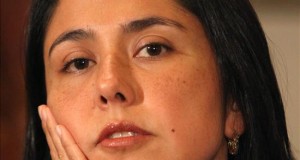 Entregan a un fiscal presuntas agendas de contabilidad de la primera dama peruana
En la imagen un registro de la primera dama de Perú y presidenta del Partido Nacionalista, Nadine Heredia, quien es investigada actualmente por la Fiscalía peruana por su presunta participación en un caso de lavado de activos.