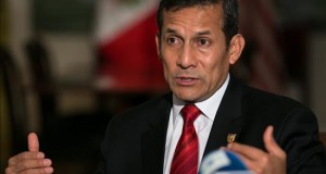 Simpatizantes de un gobernador regional de Perú lanzan arena al presidente Humala
El presidente de Perú, Ollanta Humala.