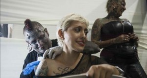 Los tatuadores más valorados de América exhiben su arte en una convención de Lima
Tatuadores realizan su trabajo en Lima (Perú). Algunos de los tatuadores más reconocidos de América exhiben esta semana en Lima su destreza durante la segunda convención Inti Tattoo Expo Perú, que además reúne a varias de las personas más tatuadas del mundo.
