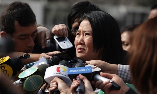 Keiko Fujimori sigue al frente en la intención de voto para la elecciones de 2016 en Perú
Fotografía tomada en octubre de 2013 en la que se registró a la hija del expresidente peruano Alberto Fujimori(1990-2000), Keiko Fujimori, quien sigue encabezando la intención de voto con un 34,2 % a siete meses de la primera vuelta de las presidenciales de 2016 en Perú.