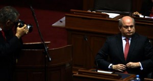 El primer ministro de Perú anuncia una nueva etapa de diálogo con sectores políticos
En la imagen, el presidente del Consejo de Ministros de Perú, Pedro Cateriano.