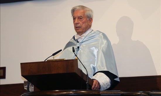 Mario Vargas Llosa ha pedido el divorcio a su esposa
El escritor peruano Mario Vargas Llosa.