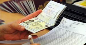 Perú prepara el pasaporte biométrico con miras a la exoneración visas en la UE y EE.UU.
Las negociaciones entre Perú y la UE para exonerar a los peruanos de la visa Schengen culminaron con éxito en mayo y el presidente de Perú, Ollanta Humala, manifestó el jueves su confianza en que la exoneración comience a regir desde febrero del próximo año.