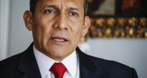 Humala: el pueblo tiene que ponerse de pie si se cambian programas sociales
El presidente de Perú, Ollanta Humala.