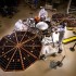 La NASA pospone por problemas técnicos el lanzamiento de su próxima misión a Marte
Fotografía cedida por la NASA, hoy, del interior de la nave de Exploración Interior a través de Investigaciones Sísmica Geodesia y Transporte de Calor (InSight, por sus siglas en ingles) en una habitación limpia en Lockheed Martin, cerca a Denver (EE.UU.).
