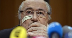 Blatter: "Me siento como un 'punching-ball'"
El suspendido presidente de la FIFA, el suizo Joseph Blatter.