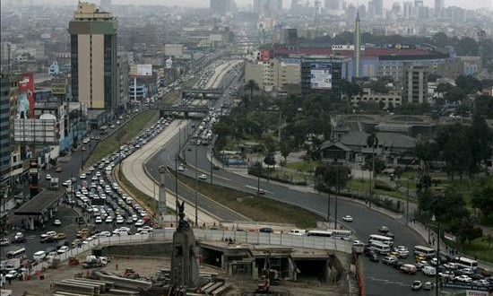 Lima está entre los últimos lugares en el escalafón de competitividad de APEC
Vista panorámica del centro de la ciudad de Lima.
