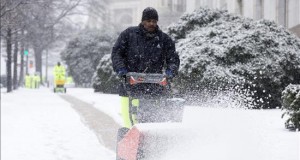 Fuertes tormentas dejan 6 muertos en el sur de EE.UU. en el inicio del período navideño
El temporal dejó tornados, lluvias intensas y granizadas en estados sureños como Misisipí, Tennessee y Arkansas, lugares en los que fallecieron seis personas y varias decenas resultaron heridas.