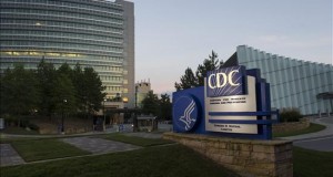 Estados Unidos enfrentará numerosos y persistentes retos sanitarios en 2016
Aspecto de la entrada a los centros para el Control y Prevención de Enfermedades (CDC) en Atlanta, Georgia, (EE.UU.).