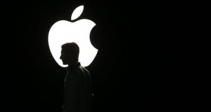 Apple estaría interesada en comprar Time Warner, según el New York Post
Apple estaría interesada en hacerse con el gigante del entretenimiento Time Warner en un intento por acelerar el lanzamiento de su propio servicio de streaming de televisión, según el diario New York Post.
