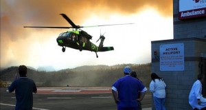 Dos helicópteros militares de EE.UU. colisionan en pleno vuelo sobre Hawái
Las equipos de rescate, que están trabajando ya sobre la zona, recibieron una llamada de asistencia a las 23.38 hora local del jueves (9.00 GMT del viernes).