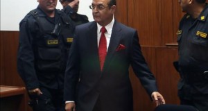 Montesinos amenaza con denunciar a Nadine Heredia por vincularlo con el narco
El exasesor presidencial Vladimiro Montesinos pidió a Heredia, a través de un mensaje en Facebook, que se retracte por haberlo vinculado, en Twitter, con el narcotraficante "Vaticano".