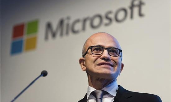 Microsoft donará 1.000 millones de dólares en servicios en la nube para una ONG
El consejero delegado de Microsoft Satya Nadella.