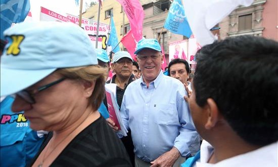Kuczynski a favor de la unión civil pero no del matrimonio homosexual en Perú
El candidato a la presidencia de Perú por el movimiento Peruanos Por el Kambio (PPK),