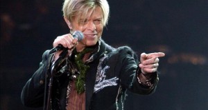 Bowie reparte su fortuna, cifrada en 100 millones, entre su mujer y sus hijos