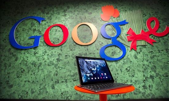 Jefe buscador Google será remplazado por experto en inteligencia artificial 
Fotografía fechada que muestra la Pixel C Tablet impulsada por Google.