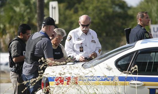 Un tiroteo en discoteca de Orlando deja dos muertos y diez heridos
Un tiroteo ocurrido en la madrugada de hoy en una discoteca de Orlando, en el centro de Florida, dejó dos personas muertas y diez heridas, informó la Policía local.