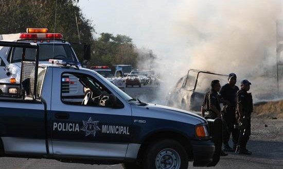 Detienen a sicario responsable de 12 asesinatos en el sur de México
La policía investigadora del sureño estado mexicano de Guerrero detuvo a Santiago Hernández, autor confeso de al menos 12 homicidios y del atentado contra un periodista, informó hoy la fiscalía estatal.