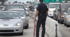 Exagente latino sentenciado a ocho años por tráfico de droga y corrupción
El exagente de la Oficina de Aduanas y Protección Fronteriza (CBP), Johnny G. Acosta, fue sentenciado a ocho años de prisión por cargos de tráfico de drogas y corrupción, informó hoy la fiscalía federal.