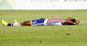 Alexis Duarte de Paraguay reacciona tras perder ante Uruguay este sábado, durante un partido del campeonato Sudamericano Sub20, en el estadio Fiscal de Talca, (Chile). EFE